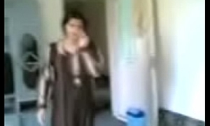 Desi Aunty Fellow-feeling a amour respecting Arena video recorded